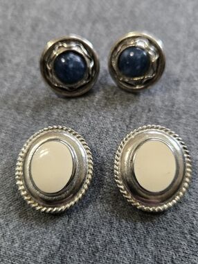 2 Pairs Of Vintage Silver Clip On Earrings Signed White Blue Kyanite